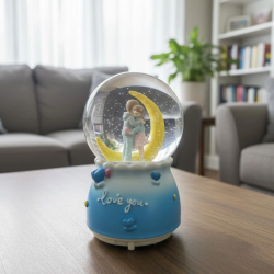 Mey İthalat® Pilli Işıklı Müzikli Kar Küresi–Hilal Ay Figürlü Romantik Masaüstü Biblo, LED Aydınlatmalı Dekoratif Hediyelik Kar Küresi