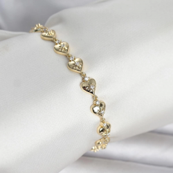 Mey İthalat® Pirinç Gold Renk Kalpli Kutup Yıldızı İşleme Kadın Bileklik