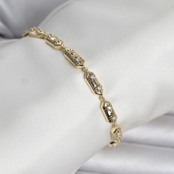 Mey İthalat® Pirinç Gold Renk Kutup Yıldızı İşleme Kadın Bileklik