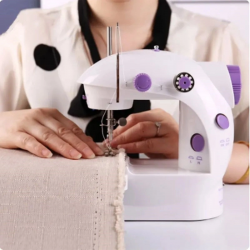 Mey İthalat®  Pratik Taşınabilir Elektrikli veya Pilli Seyahat Tipi Hız Ayarlı Kademeli Dikiş Makinesi