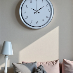 Mey İthalat® Sade Tasarım Beyaz 40 Cm Metal Standart Duvar Saati