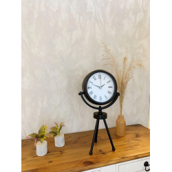 Mey İthalat® Siyah Metal Mini Tripod Roma Rakamlı Masa Saati 45×26 cm