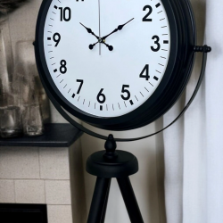 Mey İthalat® Siyah Tripod Ayaklı Dekoratif Saat