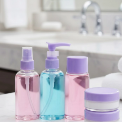 Mey İthalat® Taşınabilir 5’li Seyahat Banyo Seti Şeffaf Kozmetik Kapları