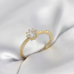 Mey İthalat® Tek Taş Model Gold Renk Zirkon Taşlı Kadın Yüzük