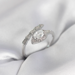 Mey İthalat® Yılan Model Gümüş Renk Zirkon Taşlı Kadın Yüzük