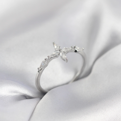 Mey İthalat® Yıldız Model Zirkon Taşlı Gümüş Renk Kadın Yüzük