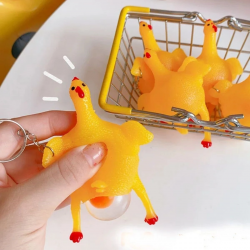 Mey İthalat®  Yumurtlayan Eğlenceli Tavuk Anahtarlık