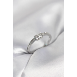 Mey İthalat® Zirkon Taşlı Gümüş Renk Pirinç Kadın Yüzük