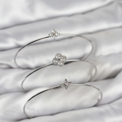 Mey İthalat® Zirkon Taşlı Gümüş Renk Yonca Tasarım 3'lü Kadın Bileklik Kombini